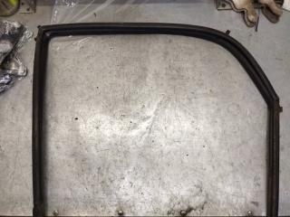 Запчасть уплотнитель стекла двери задний левый Suzuki SX4 2010