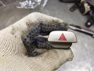 Кнопка аварийной сигнализации Ford Focus 2 2008 контрактная Кнопка аварийной сигнализации Ford Focus 2 2008