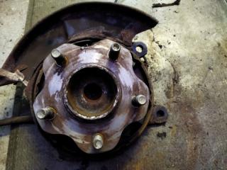 Кулак поворотный задний левый Nissan Qashqai 2008