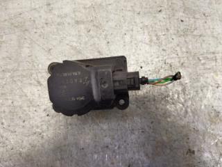 Моторчик заслонки отопителя Ford Focus 3 2011