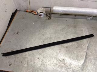 Молдинг стекла двери (бархотка) передний правый Ford Focus 3 2012 Б/У Молдинг стекла двери (бархотка) передний правый Ford Focus 3 2012