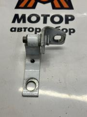 Петля двери передняя правая Ford Focus 3 2013