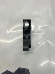 Петля двери передняя правая Ford Focus 3 08.04.2011