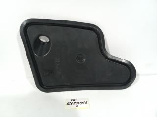 Запчасть накладка двери Volkswagen Jetta