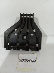 Запчасть кронштейн Volkswagen Golf