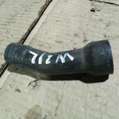 Шланг вентиляции картерных газов Mercedes-Benz E-Class