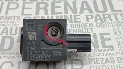 Датчик передний Cruze 2015 седан 1