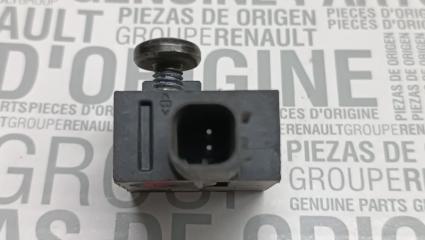 Датчик передний Cruze 2015 седан 1