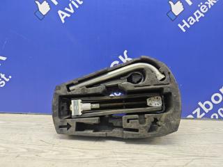 Запчасть набор инструментов Volkswagen Polo 5