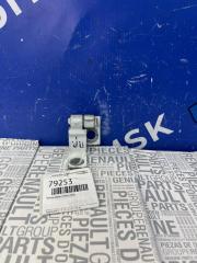 Фото запчасти петля двери передняя левая Vоlkswаgеn Polo Б/У запчасть Запчасть петля двери передняя левая Vоlkswаgеn Polo