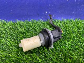 Фото запчасти поплавок бочка омывателя Toyota Land Cruiser Prado 120 Б/У запчасть Запчасть поплавок бочка омывателя Toyota Land Cruiser Prado 120