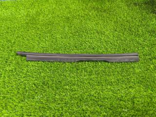 Фото запчасти уплотнитель крыла передний левый Toyota Land Cruiser Prado 120 Б/У запчасть Запчасть уплотнитель крыла передний левый Toyota Land Cruiser Prado 120