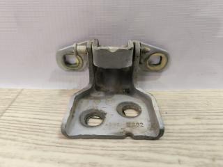 Запчасть петля двери левая Renault Duster