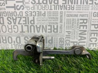 Запчасть ограничитель двери Renault Duster  1