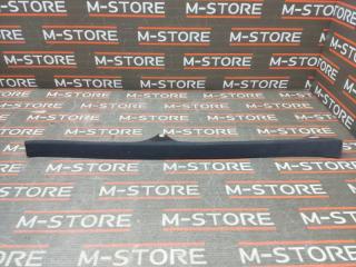 Накладка на порог салона задняя правая Mercedes-Benz E-class 1998 контрактная Накладка на порог салона задняя правая Mercedes-Benz E-class 1998