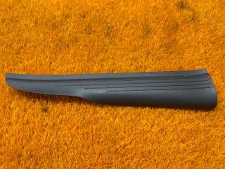 Накладка на порог салона задняя левая Mercedes-Benz E-class 2004 контрактная Накладка на порог салона задняя левая Mercedes-Benz E-class 2004