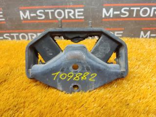 Подушка кпп Subaru Impreza 1992