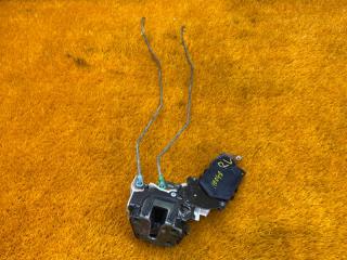 Замок двери задний левый Subaru Impreza 1992