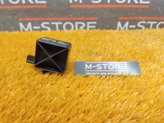 Запчасть крепление Volvo XC60 2011