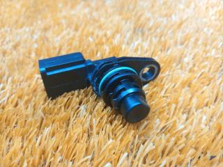 Датчик положения распредвала Volkswagen Tiguan 2012