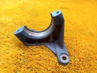 Запчасть кронштейн привода Volvo S80 2003-2006