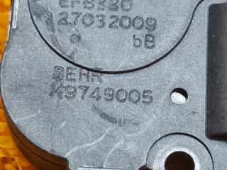 Привод заслонки отопителя 7-Series 2009 F01 N63B44A Привод заслонки отопителя 7-Series 2009 F01 N63B44A