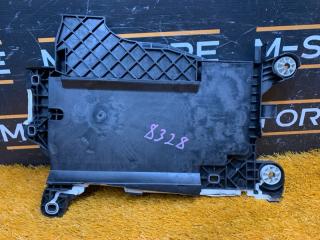 Фото запчасти подставка под аккумулятор BMW X1 2016 контрактная запчасть Запчасть подставка под аккумулятор BMW X1 2016