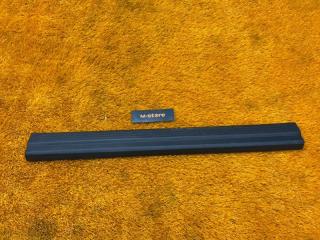 Накладка на порог салона передняя правая Mercedes-Benz E-class 2013 контрактная Накладка на порог салона передняя правая Mercedes-Benz E-class 2013