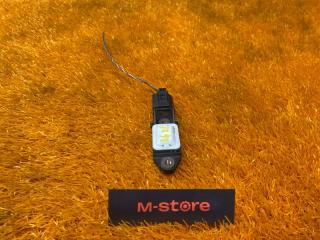 Запчасть датчик airbag ( удара) Mercedes-Benz E-class 2008