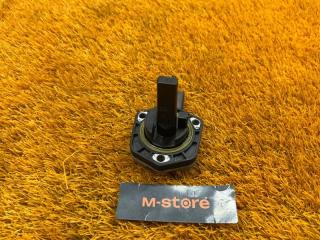 Датчик уровня масла Volkswagen Passat 2012 контрактная Датчик уровня масла Volkswagen Passat 2012