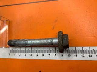 Болт развальный задний A4 2008 B7/8E ALT