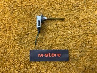 Фото запчасти датчик температуры воздуха Audi Q7 2010 контрактная запчасть Запчасть датчик температуры воздуха Audi Q7 2010