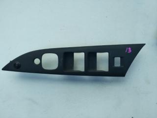 Накладка кнопок стеклоподъемника передняя правая Mazda Axela 2003-2009