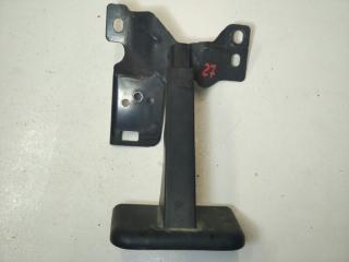 Кронштейн замка капота Mazda Axela