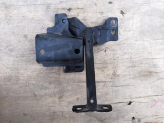 Кронштейн замка капота Mazda Axela