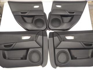 Обшивки дверей Mazda Axela