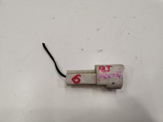 Разъем габарита Mazda 323 2000-2003 контрактная Разъем габарита Mazda 323 2000-2003