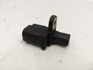Запчасть датчик abs Mazda Axela