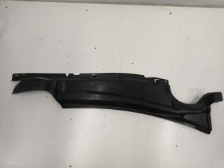 Накладка трапеции дворников Mazda Axela 2003-2009