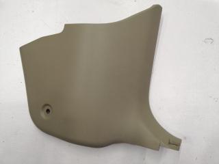 Накладка передней стойки передняя правая Mazda Axela 2003-2009