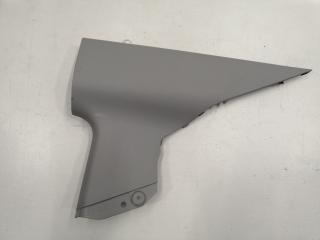 Накладка  задней стойки задняя правая Mazda Axela 2003-2009