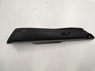 Накладка багажника правая Mazda Axela 2003-2009