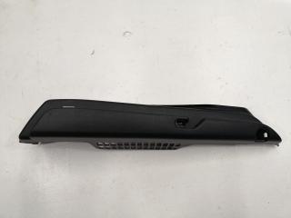 Накладка багажника правая Mazda Axela 2003-2009