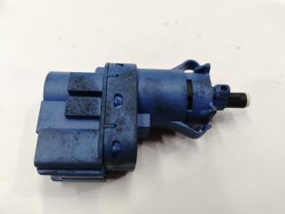 Концевик педали тормоза Mazda Axela 2003-2009 контрактная Концевик педали тормоза Mazda Axela 2003-2009