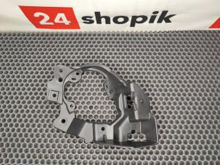 Кронштейн противотуманных фар правый Mazda Mazda3 2016-2018 новая Кронштейн противотуманных фар правый Mazda Mazda3 2016-2018