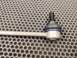 Стойка стабилизатора передняя Tiguan 5N1