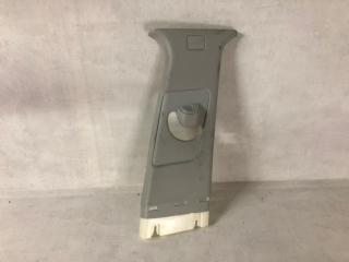 Фото запчасти накладка под ремень безопасности бковой стойки правая Land Rover Range Rover Evoque 2018 Б/У запчасть Запчасть накладка под ремень безопасности бковой стойки правая Land Rover Range Rover Evoque 2018