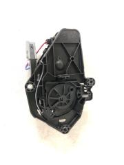 Фото запчасти электро доводчик двери заднее Land Rover Range Rover Evoque 2018 Б/У запчасть Запчасть электро доводчик двери заднее Land Rover Range Rover Evoque 2018