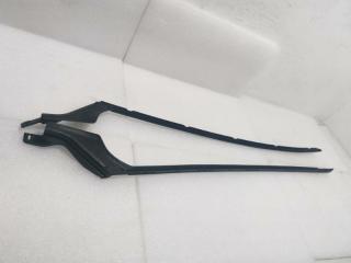 Запчасть молдинг лобового стекла Jaguar E-Pace 2018