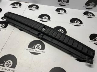 Запчасть накладка замка багажника. BMW IX 2023